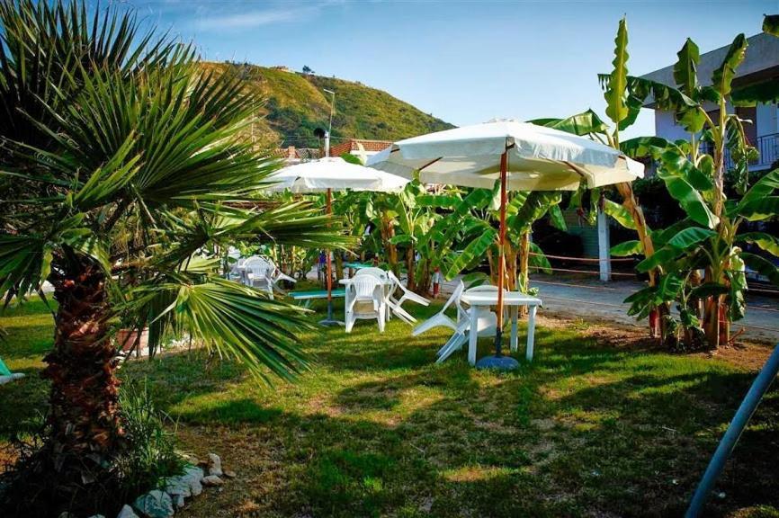 Case Vacanze Giardino Parghelia Buitenkant foto