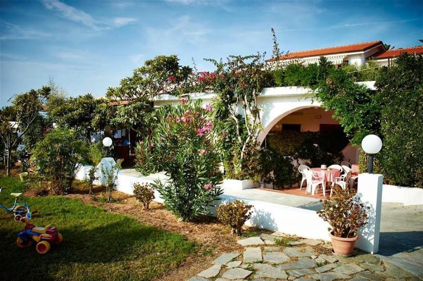 Case Vacanze Giardino Parghelia Buitenkant foto